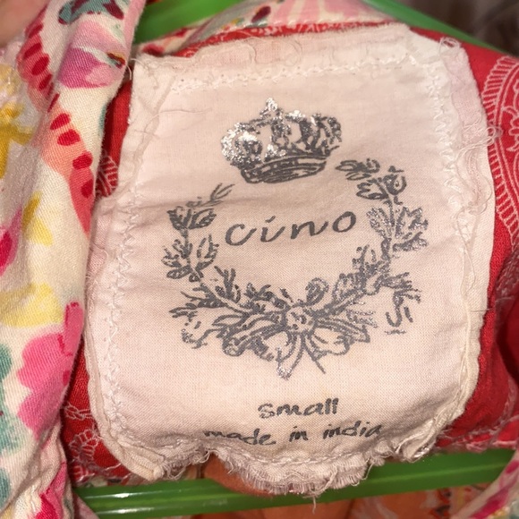 ✨🍭BNWOT🍭✨NEVER WORN✨🍭BEAUTIFUL COLORFUL BUTTON DOWN BLOUSE🍭✨SMALL✨🍭 - Picture 6 of 9